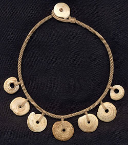 Katie Singer's Jewelry - New Guinea kwalia shells necklace